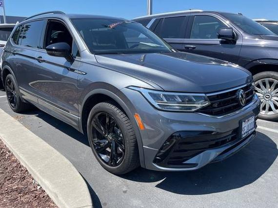 VOLKSWAGEN TIGUAN 4MOTION 2023 3VV8B7AX5PM019234 image